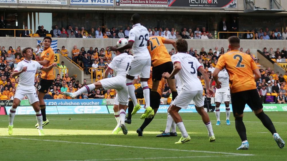  切尔西青春风暴席卷狼队，蓝军主场四球大捷展新貌