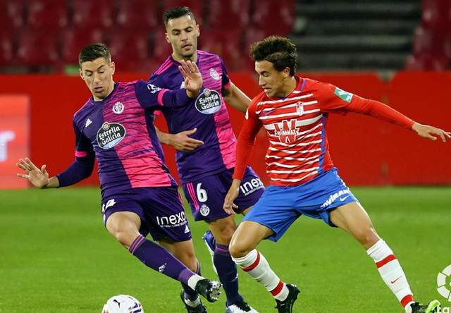 洛里昂锋霸独中三元,帽子戏法助球队逃离降级区  洛里昂锋霸独中三元,帽子戏法助球队逃离降级区